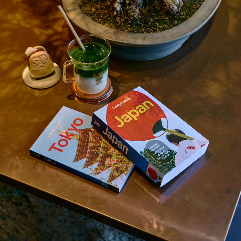 <p>Rich texts on all things Japan</p>